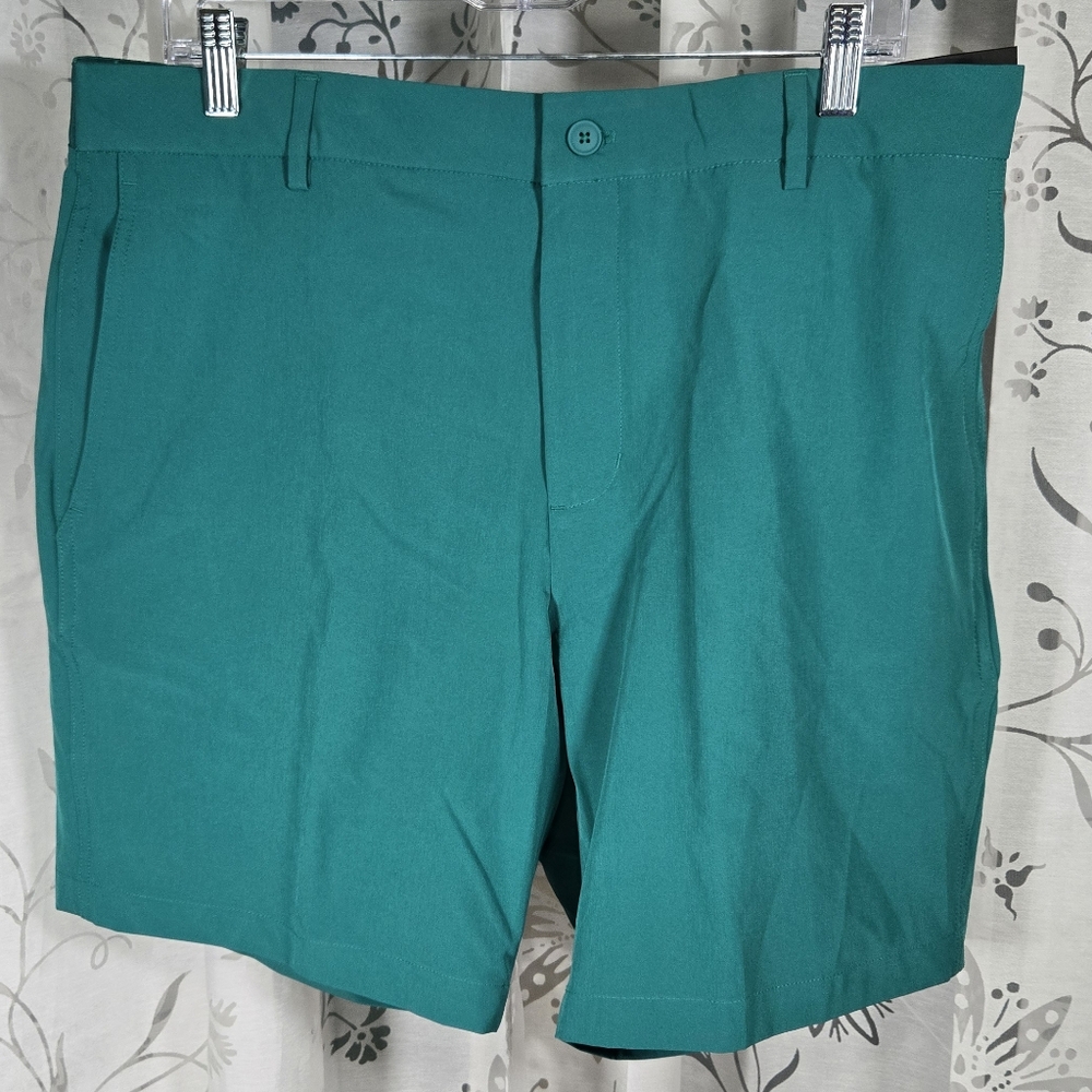 Walter‎ Hagen Men's Green Shorts Golf Shorts